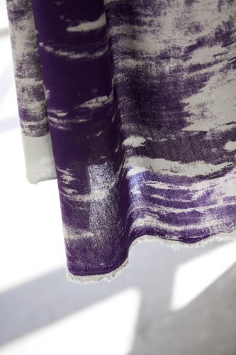 Viskose Crepe mit LENZING™ ECOVERO™ Fasern - Grunge Crepe Jersey - purple night - meetMilk