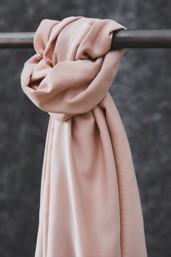 Smooth Drape Twill mit TENCEL™ - powder pink - MeetMilk