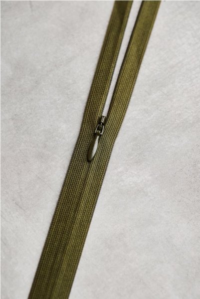 Reißverschluss - nahtverdeckt - 30cm - khaki