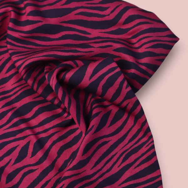 Viskose mit LENZING™ ECOVERO™ Fasern - Zebra - fuchsia/indigo night - Mind the Maker